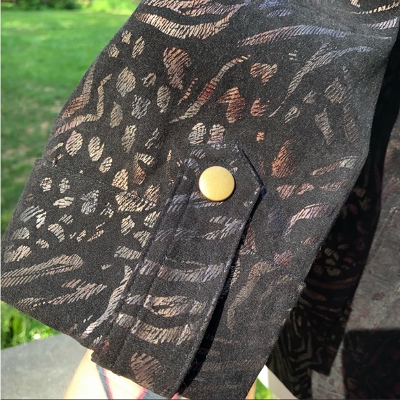 Color shift animal print jacket size M - Picture 3 of 11